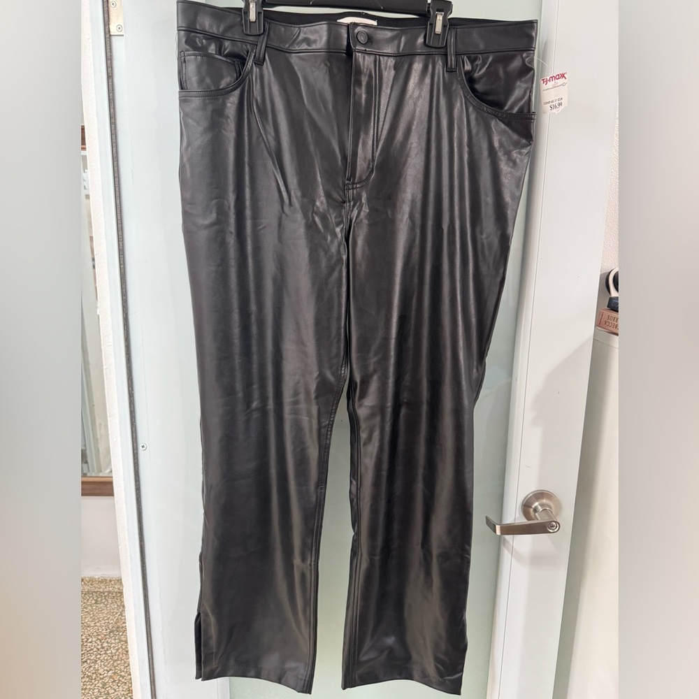 Women Abercrombie & Fitch Vegan Leather Pants in Black